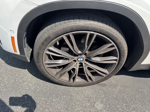 Used 2024 BMW X3 sDrive30i w/ Premium Package RWD image 29