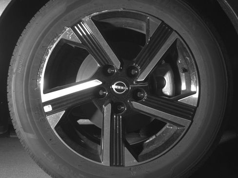 Used 2025 Nissan Sentra SV FWD image 13