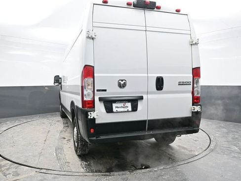 Used 2024 RAM ProMaster 2500 w/ Convenience Group FWD image 5