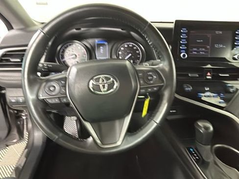 Used 2024 Toyota Camry SE FWD image 15