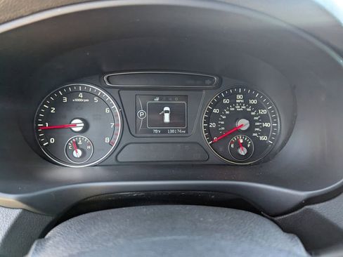 Used 2016 Kia Sorento LX image 26