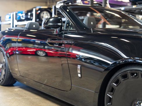 Used 2020 Rolls-Royce Dawn image 45