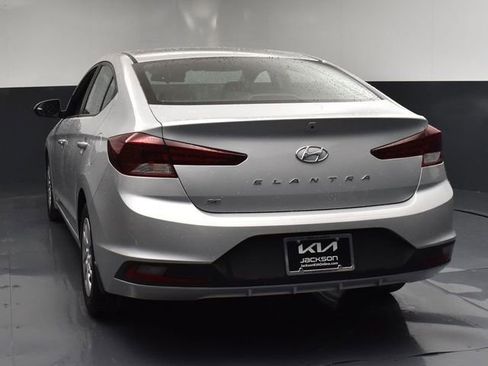 Used 2019 Hyundai Elantra SE w/ Cargo Package image 6