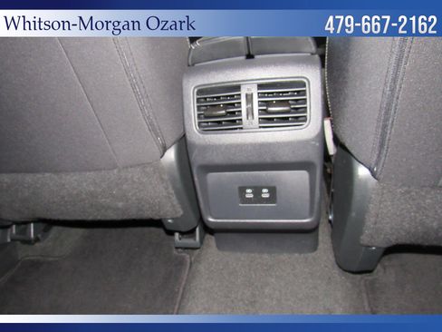 Used 2024 Nissan Rogue SV image 29