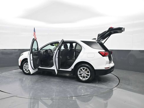 Used 2024 Chevrolet Equinox LT image 43