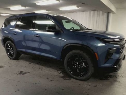 New 2026 Chevrolet Traverse RS image 2