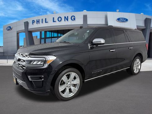 Used 2024 Ford Expedition Max Platinum AWD/4WD image 3