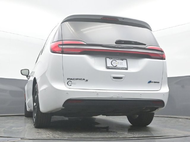 Used 2024 Chrysler Pacifica Limited FWD image 50