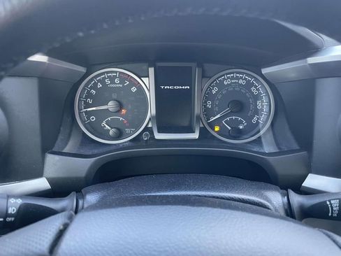 Used 2022 Toyota Tacoma SR5 w/ Technology Package image 35