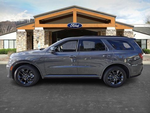 Used 2025 Dodge Durango GT w/ Blacktop Package image 8