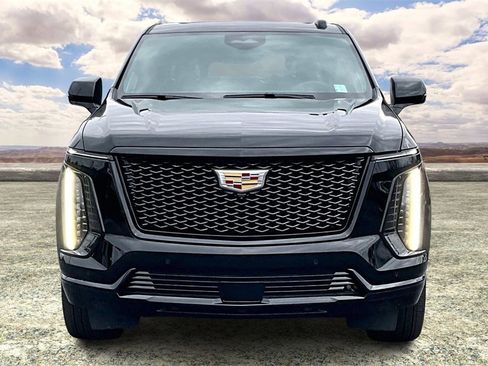 Certified 2025 Cadillac Escalade Sport Platinum w/ LPO, Floor Liner Package image 2