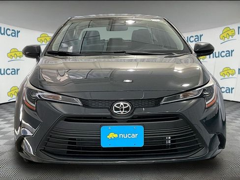 Used 2026 Toyota Corolla LE FWD image 2