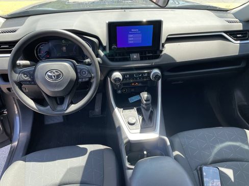 Used 2025 Toyota RAV4 XLE AWD/4WD image 15