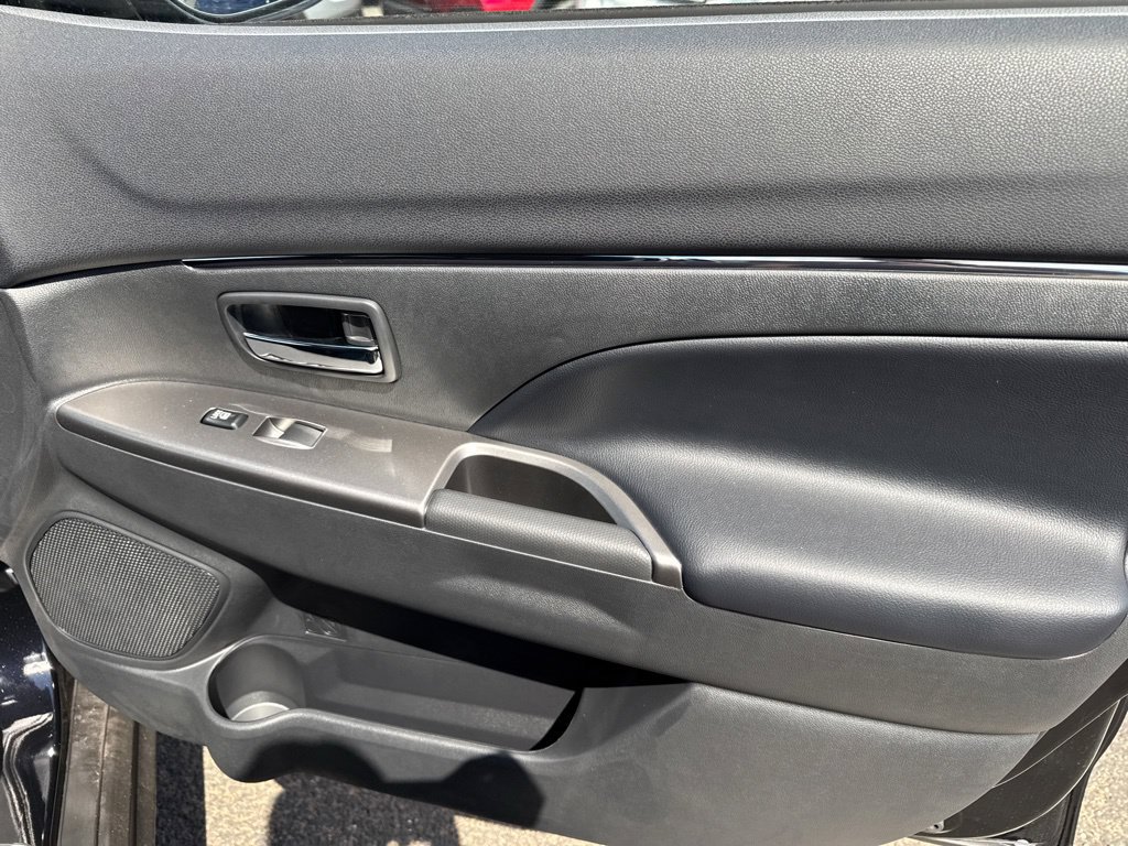 New 2027 Mitsubishi Outlander Sport SE FWD image 32