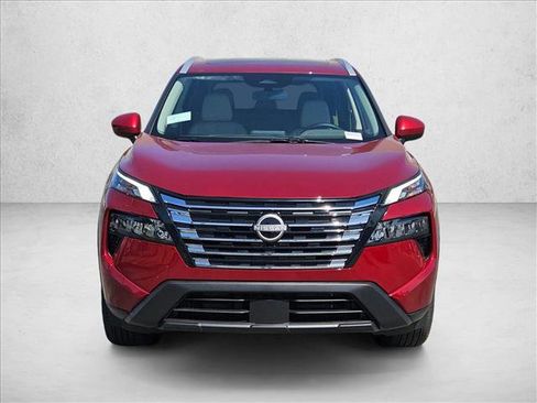 Used 2025 Nissan Rogue SV w/ SV Premium Package image 6