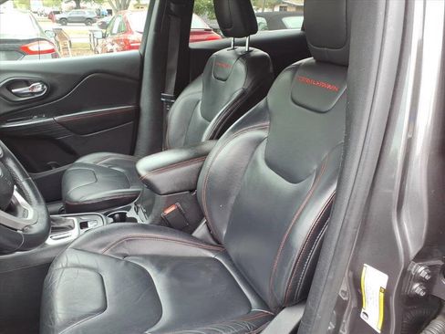 Used 2014 Jeep Cherokee Trailhawk w/ Leather Interior Group image 17