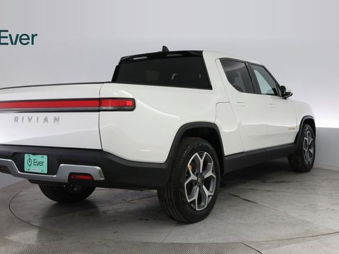 Used 2022 Rivian R1T Adventure image 12
