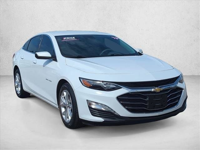 Used 2019 Chevrolet Malibu LT w/ Driver Confidence Package II FWD image 4