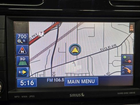 Used 2011 Chrysler 200 Limited FWD image 10