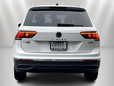 Used 2022 Volkswagen Tiguan SE image 6
