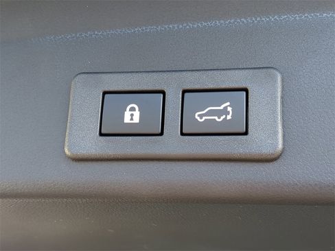 Certified 2025 Subaru Ascent Premium image 10