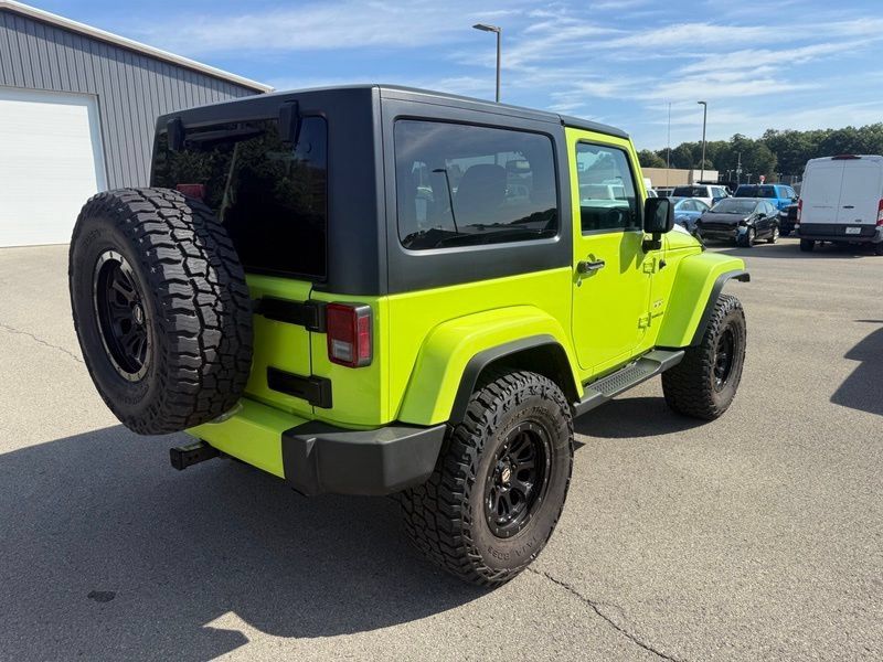 Used 2017 Jeep Wrangler Sahara AWD/4WD image 12