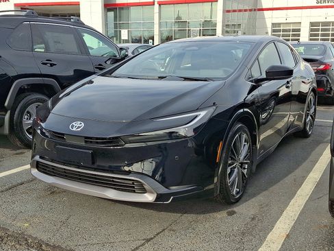 New 2026 Toyota Prius XLE image 3