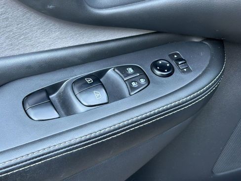 Used 2020 Nissan Murano S w/ Technology Package AWD/4WD image 13