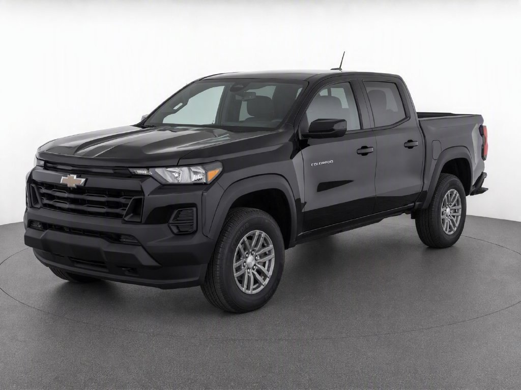 Used 2025 Chevrolet Colorado LT w/ Advanced Trailering Package RWD image 2