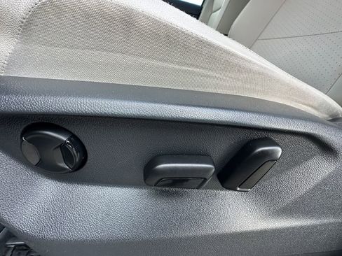 Used 2019 Volkswagen Tiguan SEL image 10