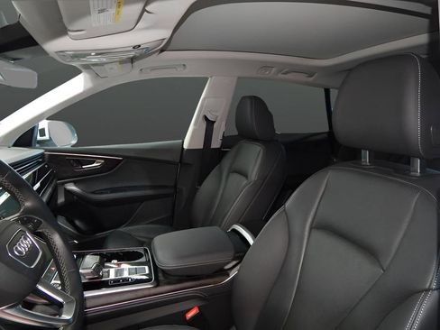 Used 2023 Audi Q8 Prestige w/ Prestige Package image 15
