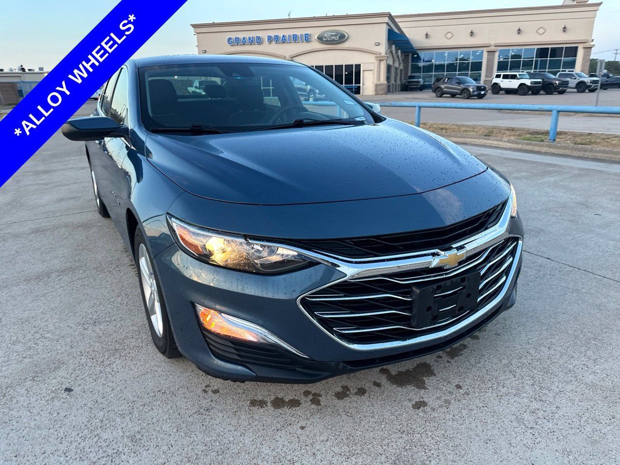 Used 2024 Chevrolet Malibu LS FWD image 3