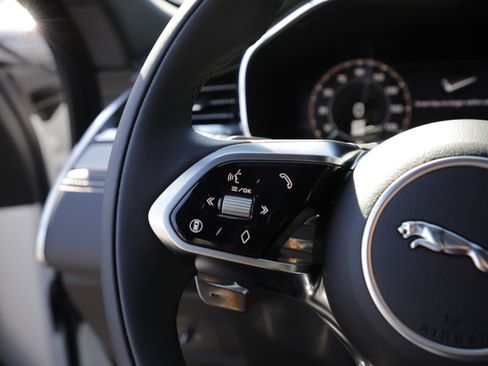 New 2026 Jaguar F-PACE R-Dynamic S AWD/4WD image 22