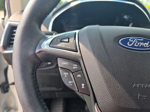 Used 2020 Ford Edge Titanium w/ Equipment Group 301A AWD/4WD image 30