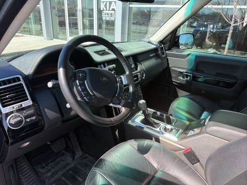 Used 2011 Land Rover Range Rover HSE image 23