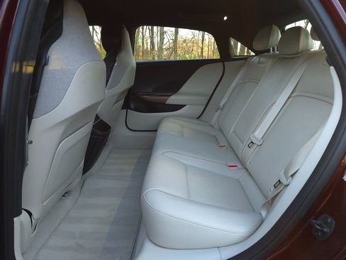 Used 2025 Lucid Air Pure image 13