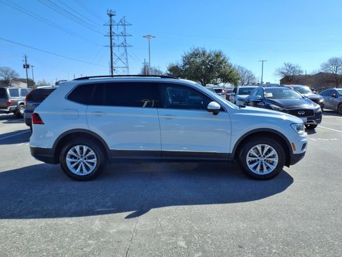 Used 2018 Volkswagen Tiguan SE image 9
