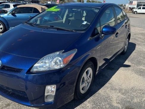 Used 2011 Toyota Prius Three image 4