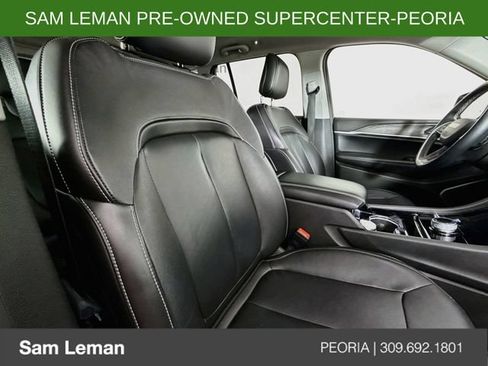Used 2022 Jeep Grand Cherokee Limited w/ MOPAR Finishing Package AWD/4WD image 29