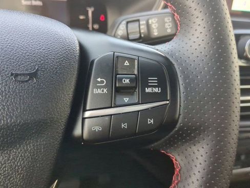 Used 2025 Ford Escape ST-Line image 24