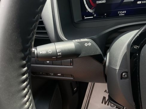 Used 2026 Nissan Rogue SL FWD image 31