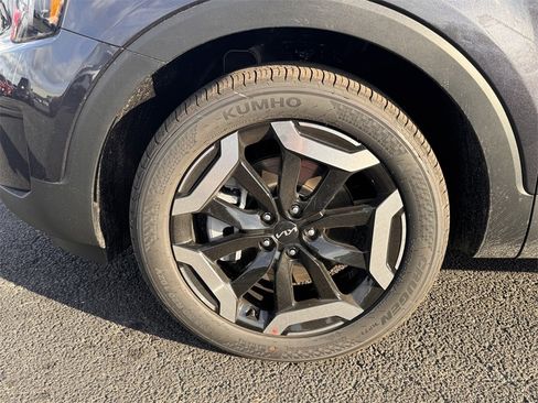 New 2025 Kia Telluride S image 9