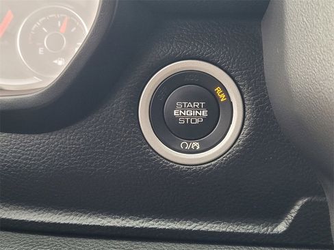 Used 2024 RAM 1500 Laramie image 17