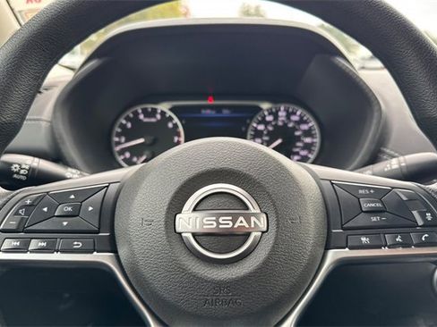 Used 2025 Nissan Sentra SV image 35