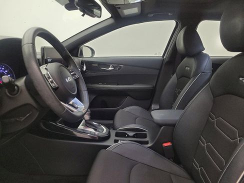 Used 2023 Kia Forte GT-Line w/ GT-Line Premium Package image 17