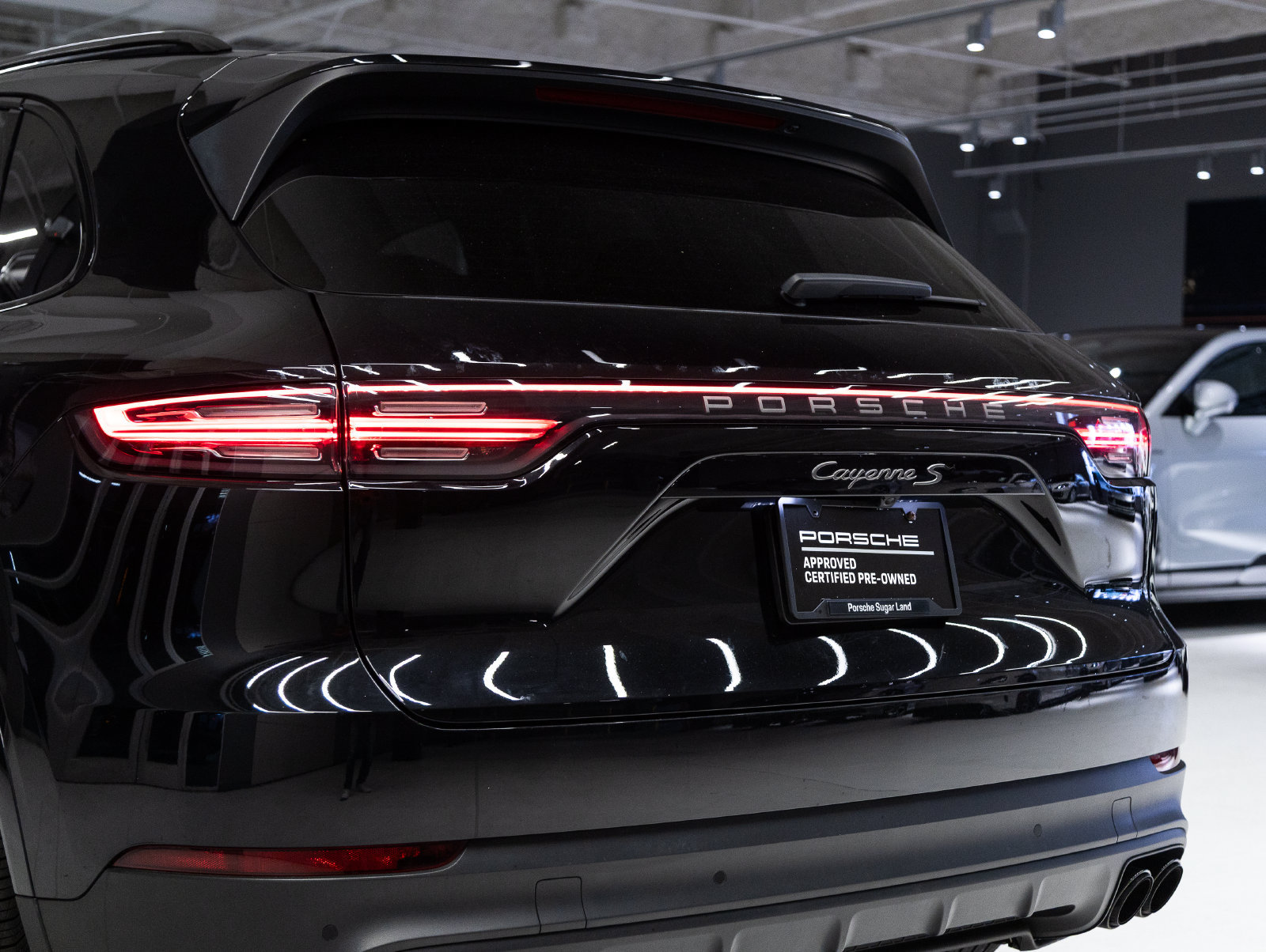 Certified 2023 Porsche Cayenne S Platinum AWD/4WD image 32
