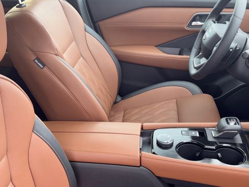 New 2026 Nissan Rogue Platinum w/ Platinum Premium Package image 12