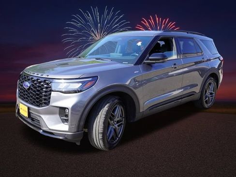 Used 2025 Ford Explorer ST-Line w/ ST-Line Street Pack AWD/4WD image 11