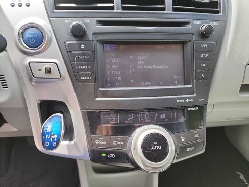 Used 2012 Toyota Prius V Three FWD image 19