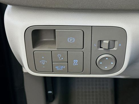 Used 2023 Hyundai Ioniq 6 SEL image 17